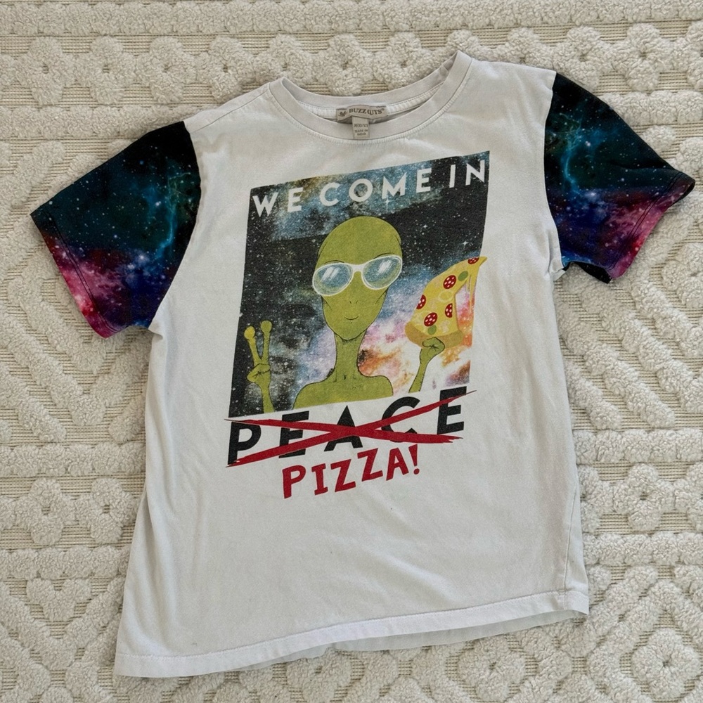 Buzz Cuts Alien Pizza T-shirt size M 10/12 ~ callout